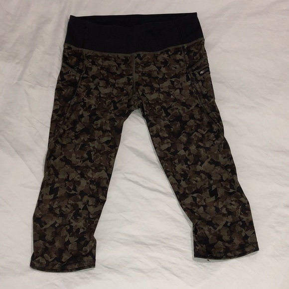RARE Lululemon top speed run mystic jungle camo - Picture 2 of 8